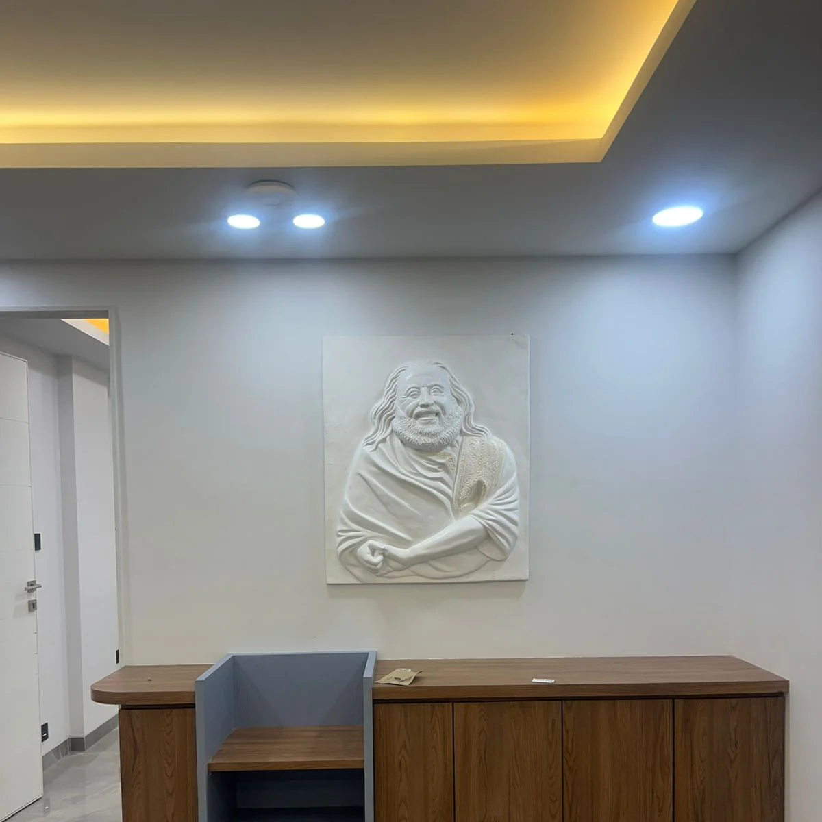 Shri Ravishankar Maharaj Ji 3D Wall Art Sculpture (3 × 2.5 Feet) - Image 4