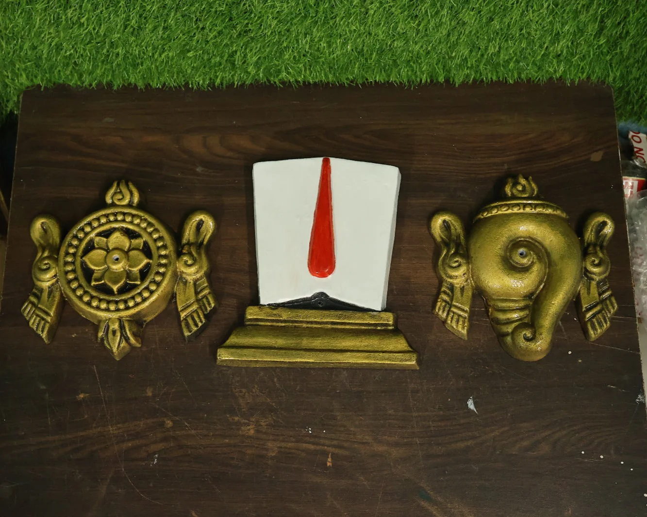 Shankha, Namam & Chakra Temple Door Wall Plaques (Handcrafted) - Image 3